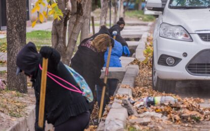 San Martin y grupos sociales trabajan en un gran operativo de limpieza