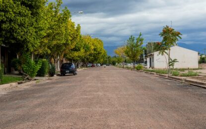 Maipú, obras de pavimentación en barrios del Oeste.