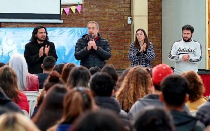 Más de 500 jóvenes inscriptos en cursos de capacitación en Maipú