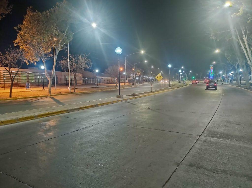 San Martin inauguró luminarias del paseo Santiago Felipe Llaver