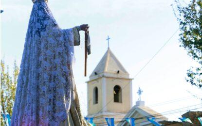 Maipú se viste de celeste y blanco para celebrar su día