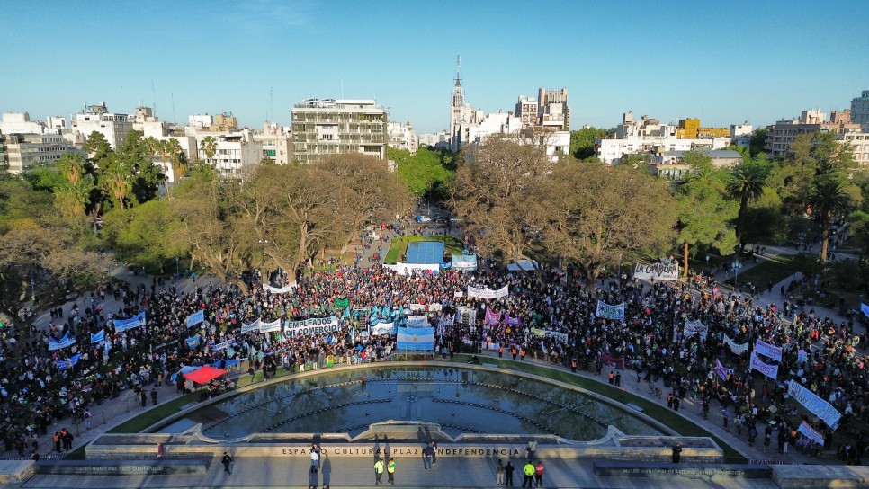 El Desayunador | Mza: Más de 30 mil personas en la marcha universitaria