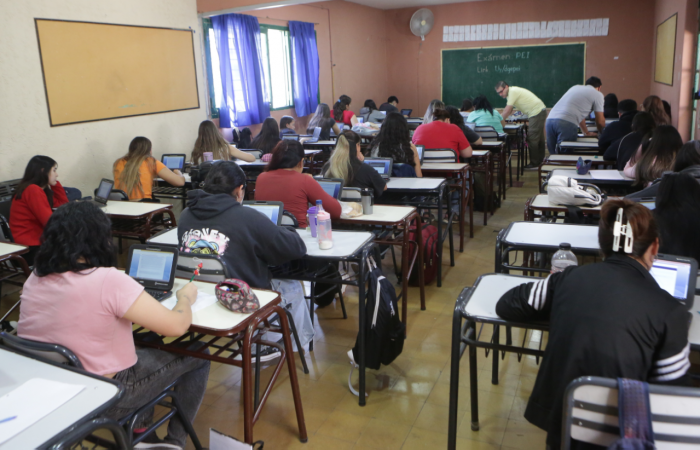 El Desayunador | La DGE anunció becas para estudiantes de carreras prioritarias